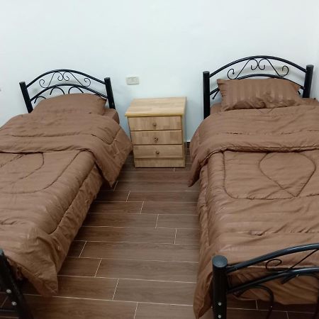Emile Altwal Madaba Hotel Bagian luar foto