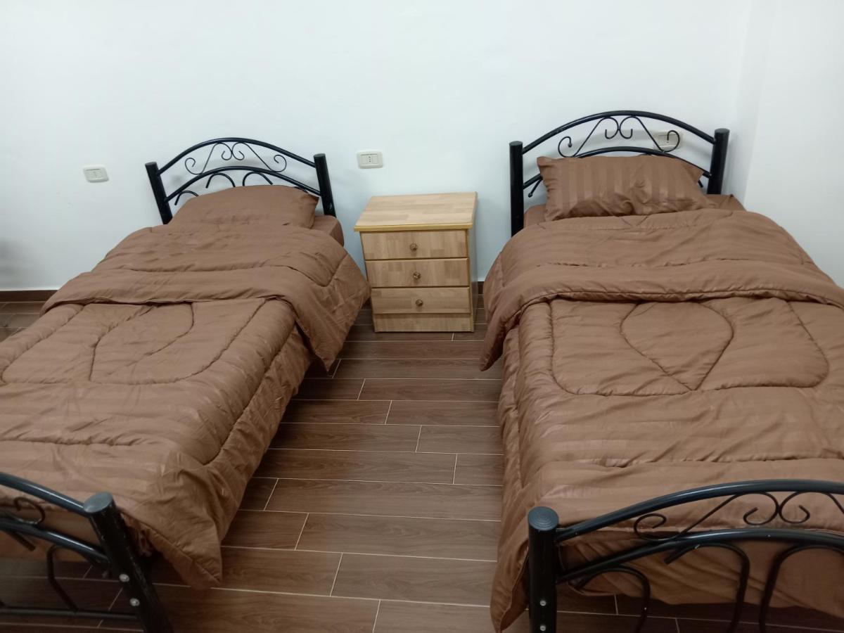 Emile Altwal Madaba Hotel Bagian luar foto
