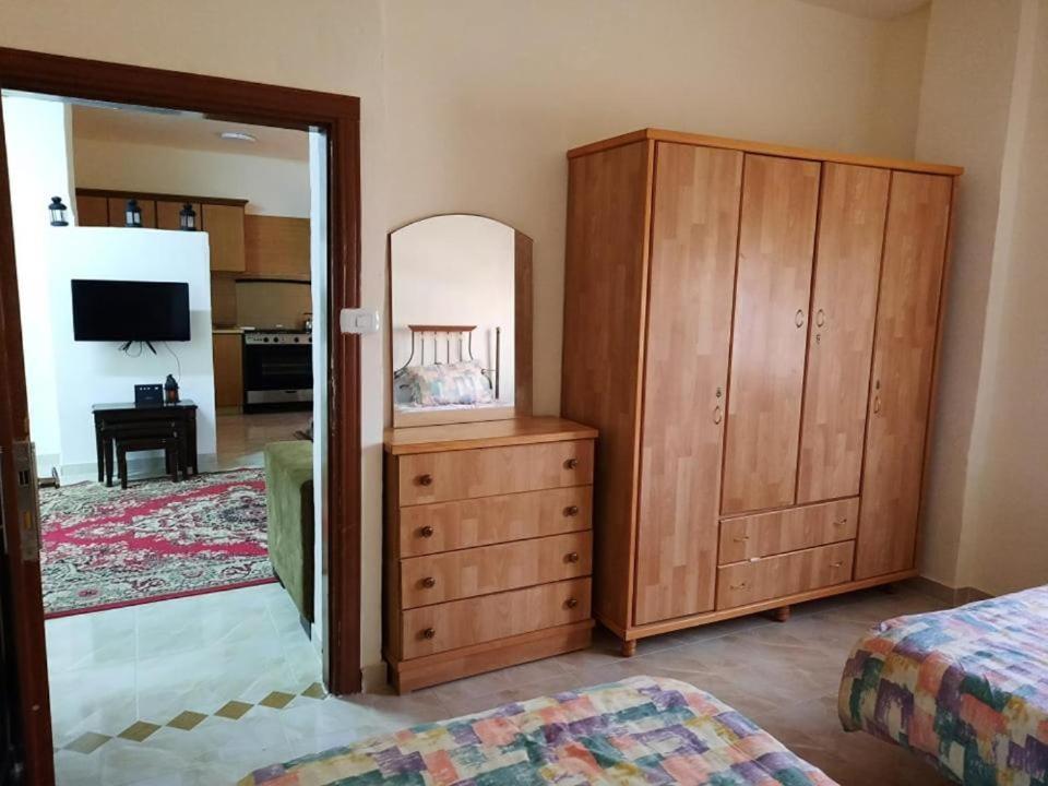 Emile Altwal Madaba Hotel Bagian luar foto
