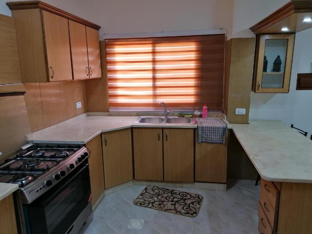 Emile Altwal Madaba Hotel Bagian luar foto