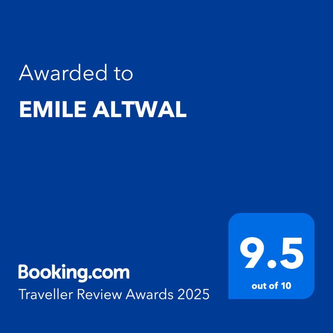Emile Altwal Madaba Hotel Bagian luar foto